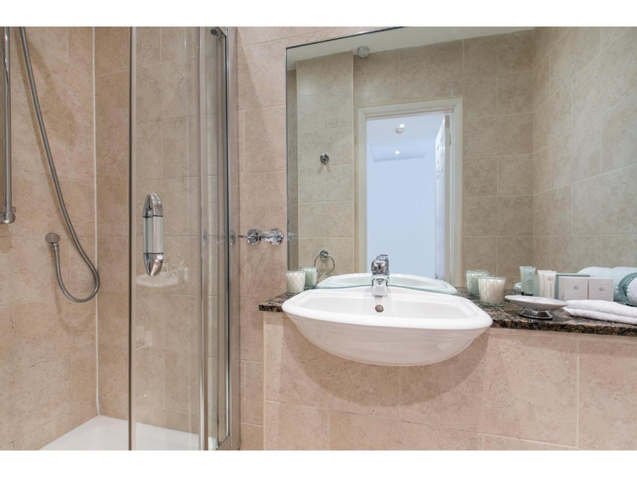 Fitzrovia Serviced Apartments Londra Exterior foto